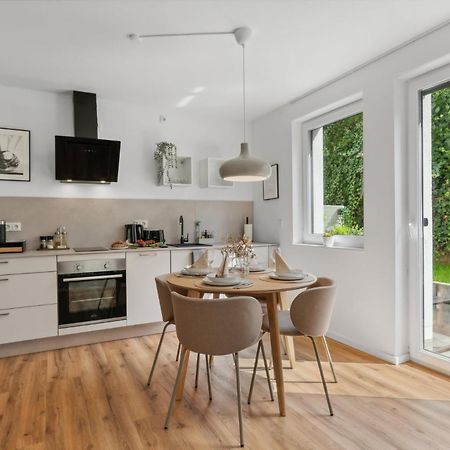 Zwei Apartments Fuer Bis Zu 8 Personen Zentral, Modern, Mit Terrasse & Balkon بيليفيلد المظهر الخارجي الصورة