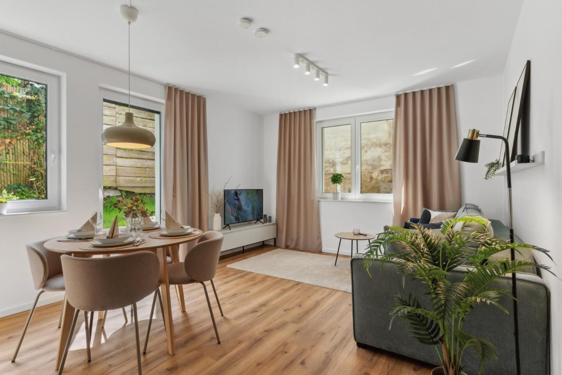 Zwei Apartments Fuer Bis Zu 8 Personen Zentral, Modern, Mit Terrasse & Balkon بيليفيلد المظهر الخارجي الصورة