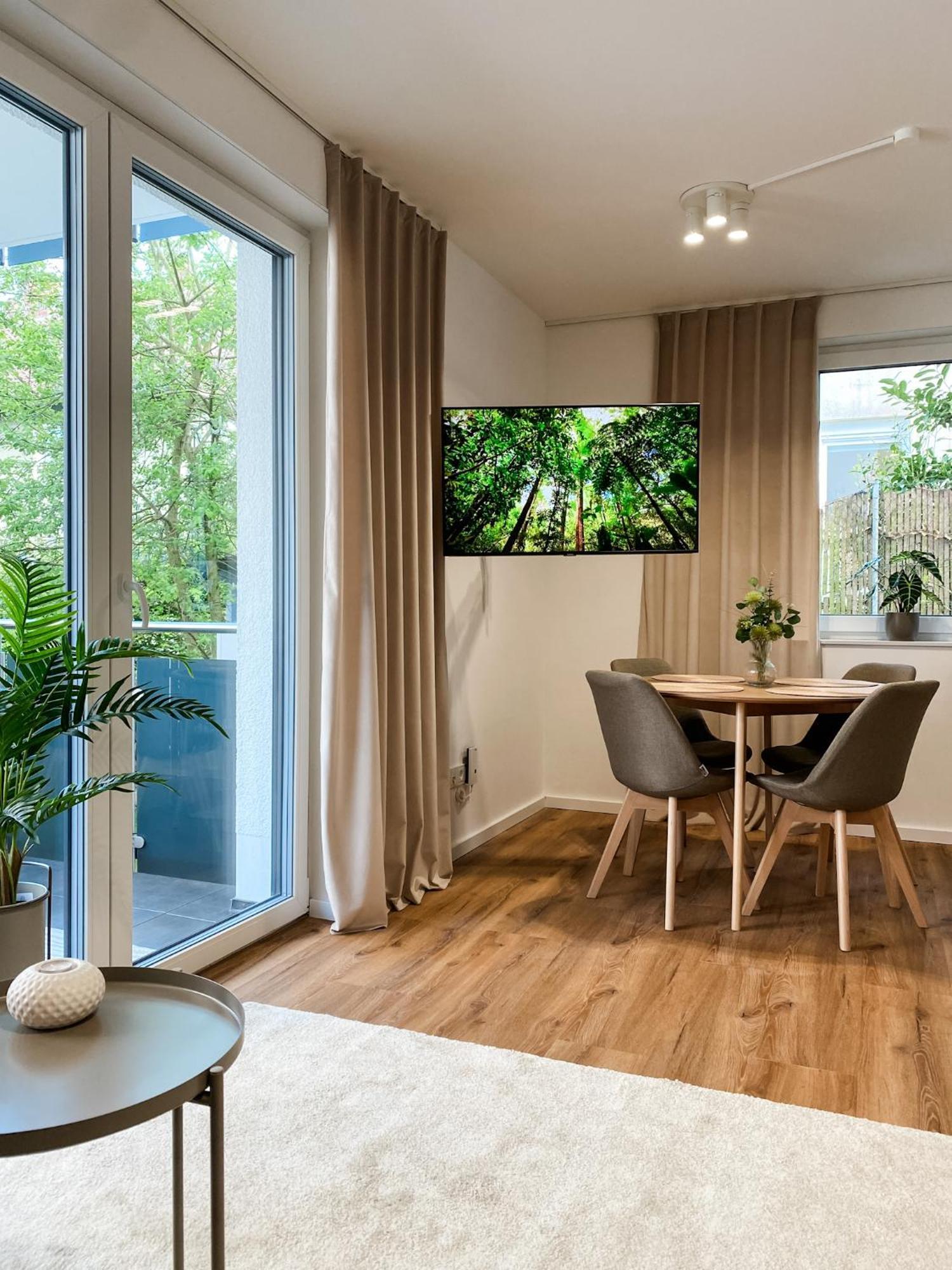 Zwei Apartments Fuer Bis Zu 8 Personen Zentral, Modern, Mit Terrasse & Balkon بيليفيلد المظهر الخارجي الصورة