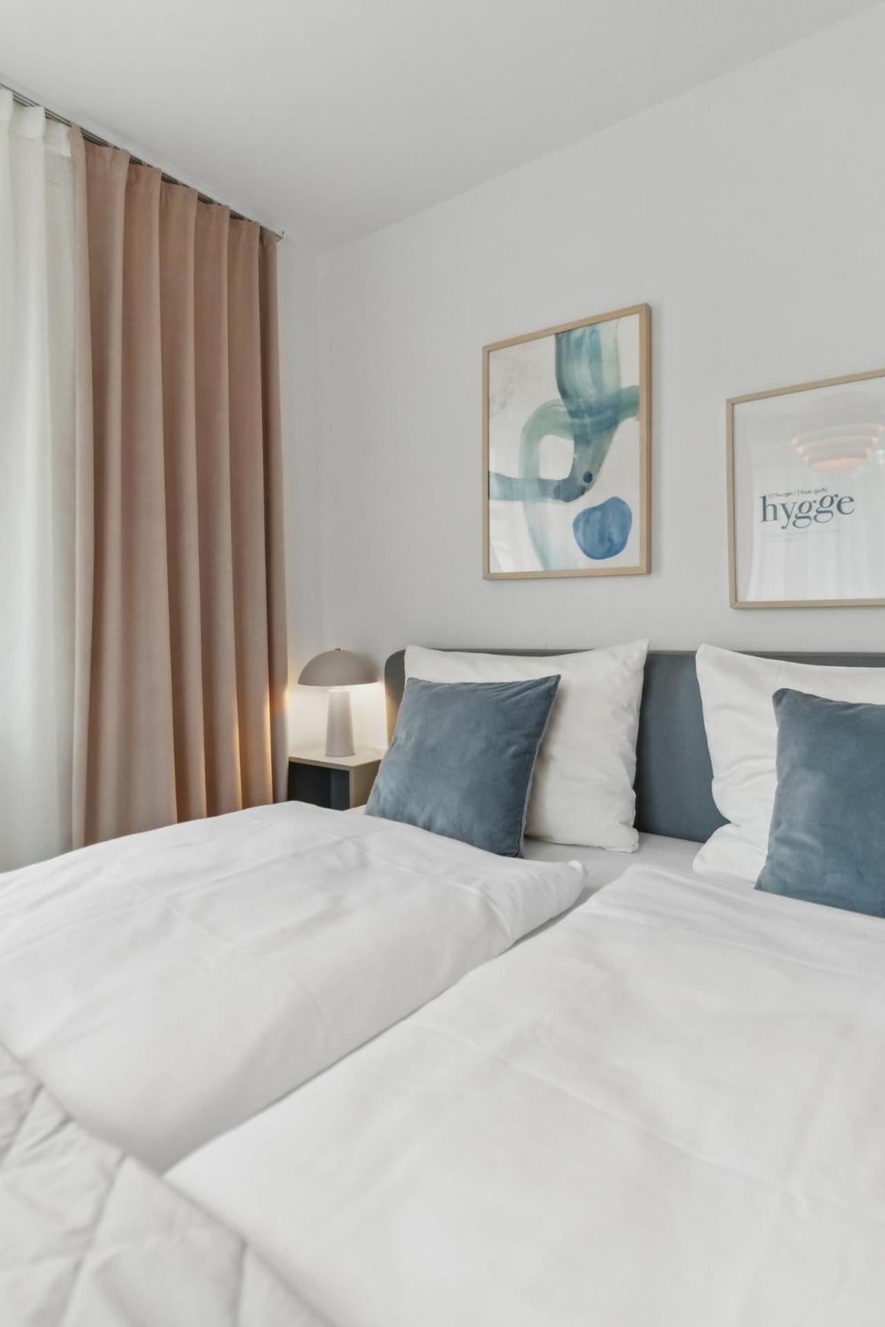 Zwei Apartments Fuer Bis Zu 8 Personen Zentral, Modern, Mit Terrasse & Balkon بيليفيلد المظهر الخارجي الصورة